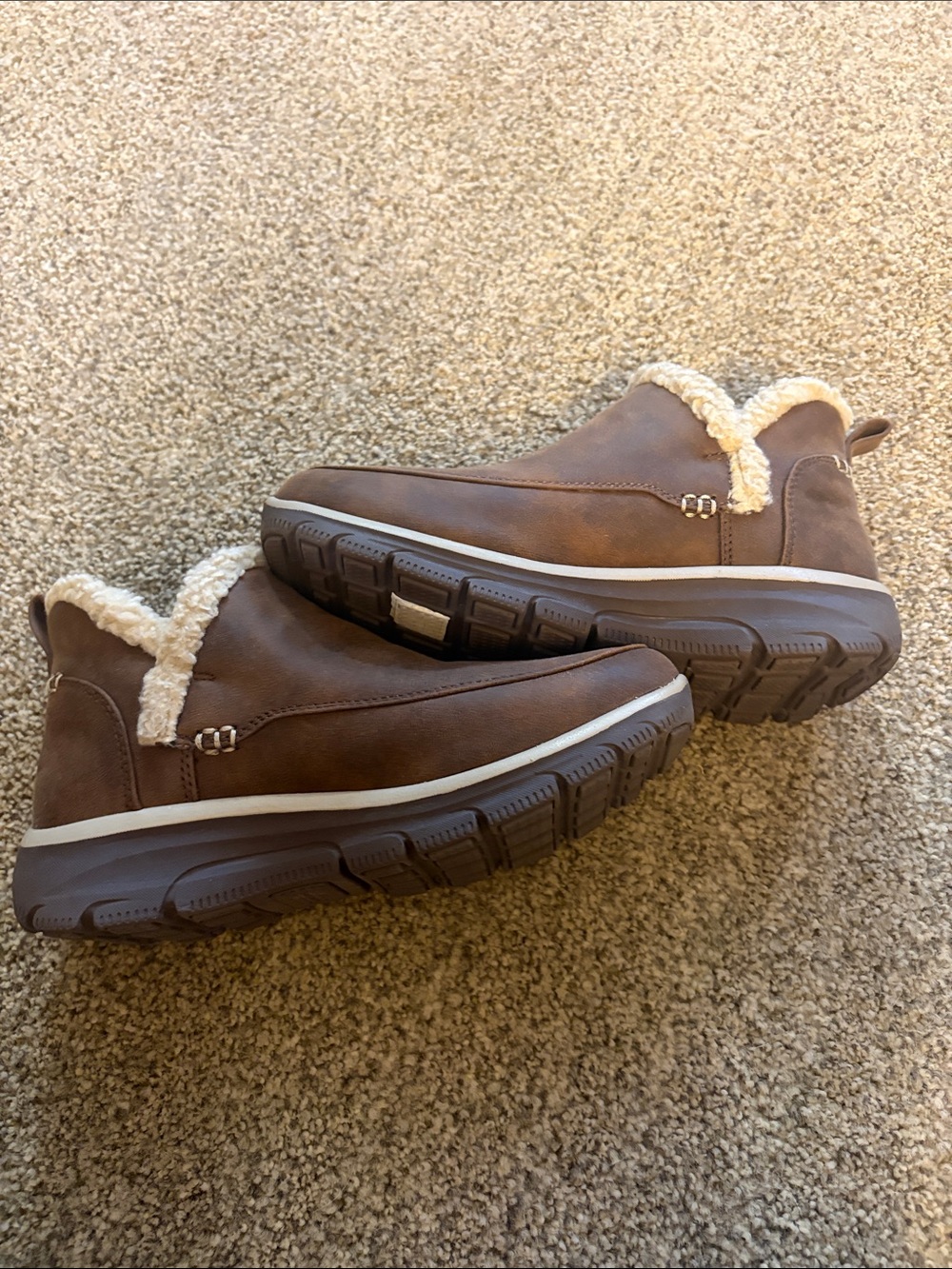 Women’s Skechers Brown Sherpa-Lined Slip-On Boots - Picture 9 of 9